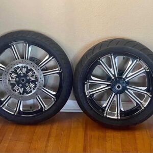 Arlen Ness 21/18 Contrast Cut Wheel
Set